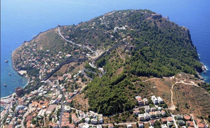 Alanya Kalesi’nde vatandaşın ulaşım çilesi