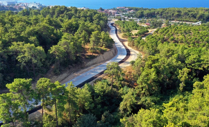 Alanya’da asfalt seferberliği sürüyor