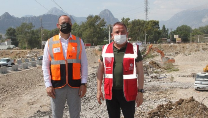 Başkan Böcek: “Yeni yıla yeni köprülerimizle girmiş olacağız”