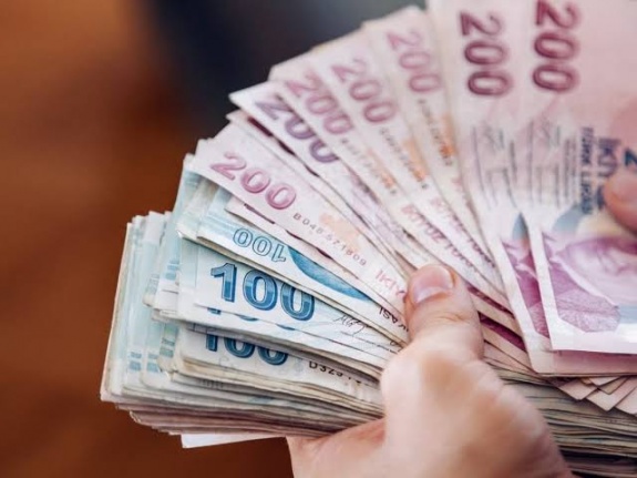 Hükümet memurlar için zam teklifini sundu