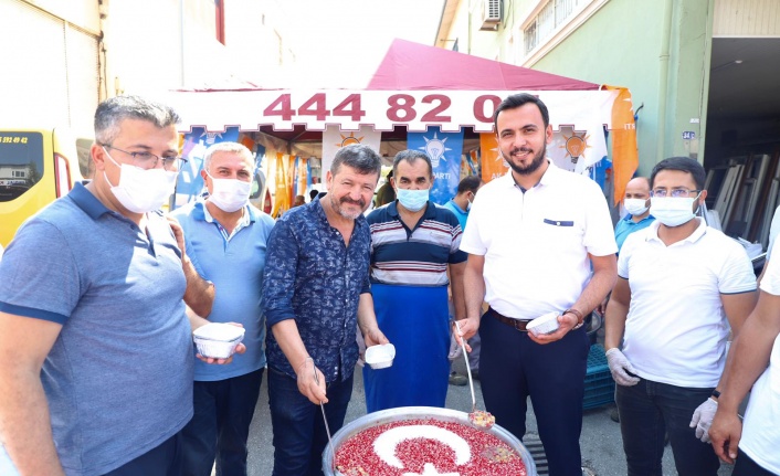 Alanya AK Parti’den sanayi esnafına aşure ikramı