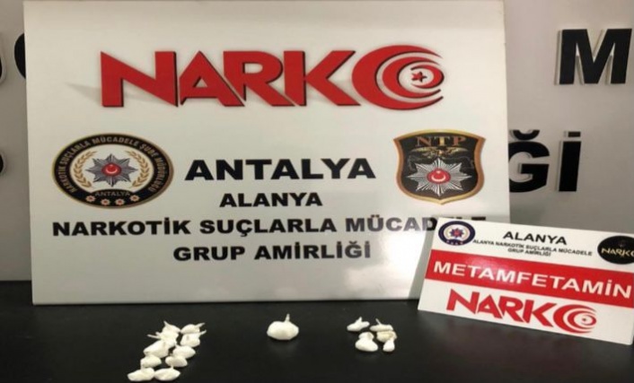 Manavgat’tan Alanya’ya gelen uyuşturucu polise takıldı