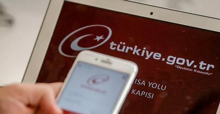 Yabancı uyruklulara E-Devlet'te başvuru imkanı!