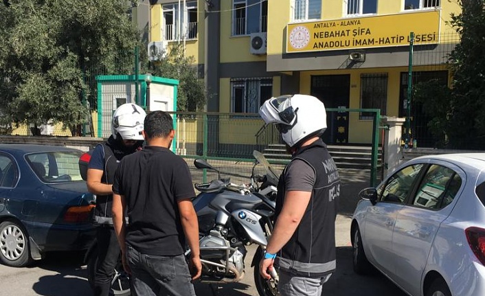 Alanya’da polis şüpheli şahıslara göz açtırmadı