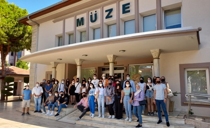 Alanya'da öğrenciler müzeyi gezdi