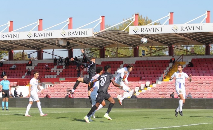 Alanya Kestelspor kupada yoluna devam ediyor