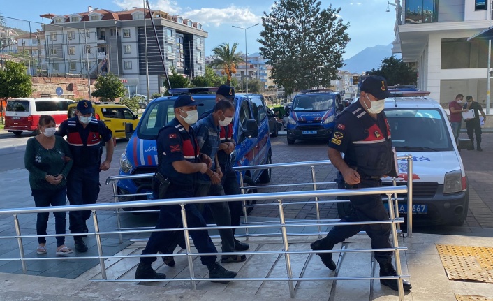 Alanya’da jandarmadan fuhuş baskını: 2 gözaltı