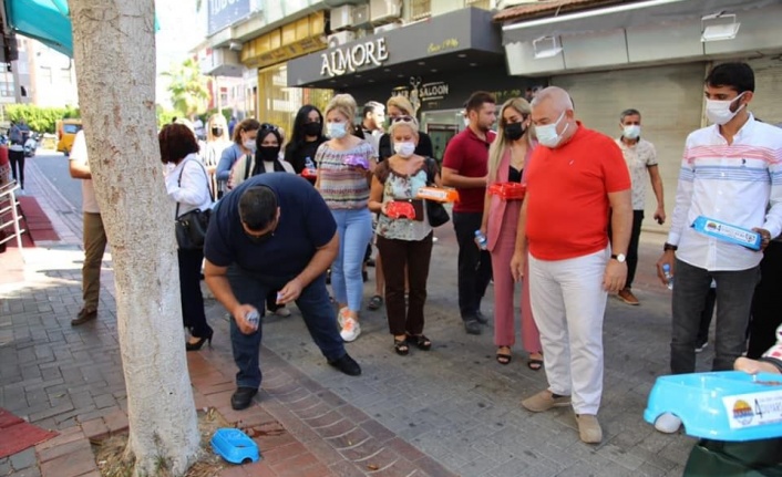 Başkan Şahin Alanya'da can dostlarımızı sevindirdi