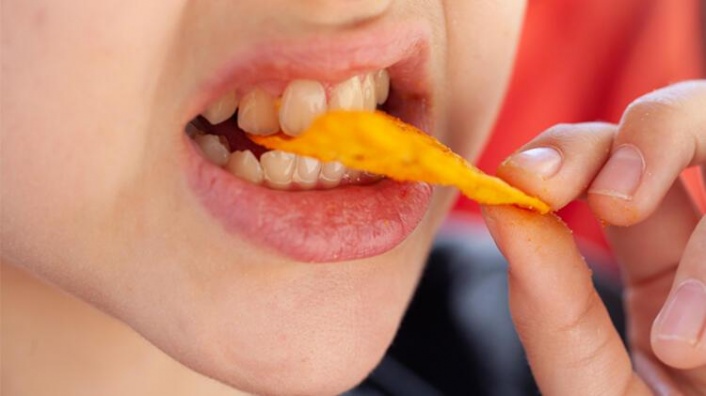 Fast food çocuklarda çene gelişimini engelliyor