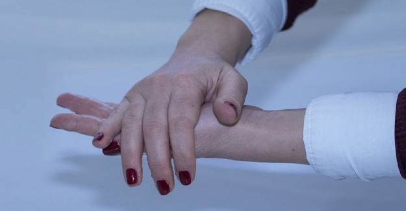 Metil alkol cilde değdiğinde bile zehirliyor