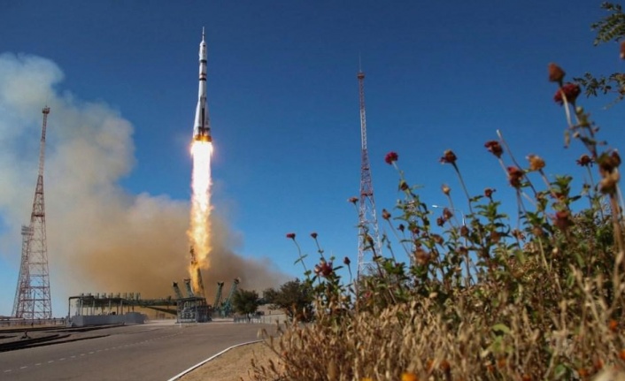 Rus film ekibi uzayda çekilecek olan ilk film için uzaya gönderildi