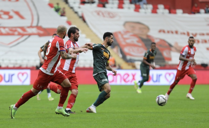 Akdeniz derbisinde kazanan: Antalyaspor