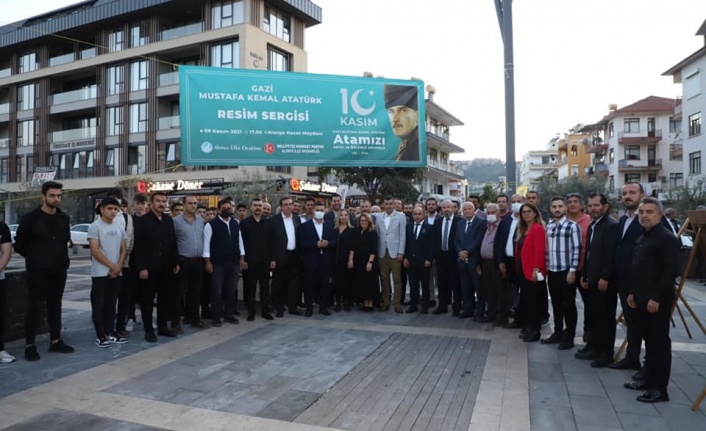 Alanya'da Atatürk resim sergisi ziyarete açıldı