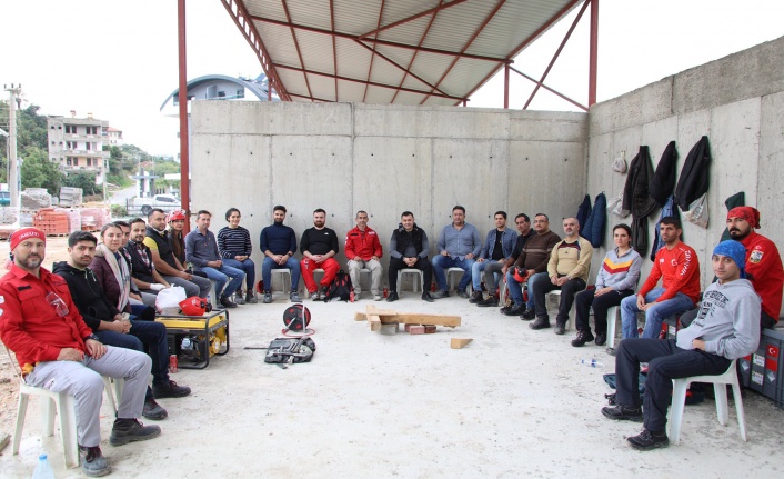 Alanya'da depremde müdahale  eğitimi verildi