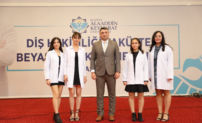 ALKÜ’de hekim adaylarının beyaz önlük heyecanı
