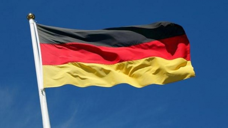 Almanya, yalnızca BioNTech aşısının 30 yaş altı için kullanılmasını önerdi