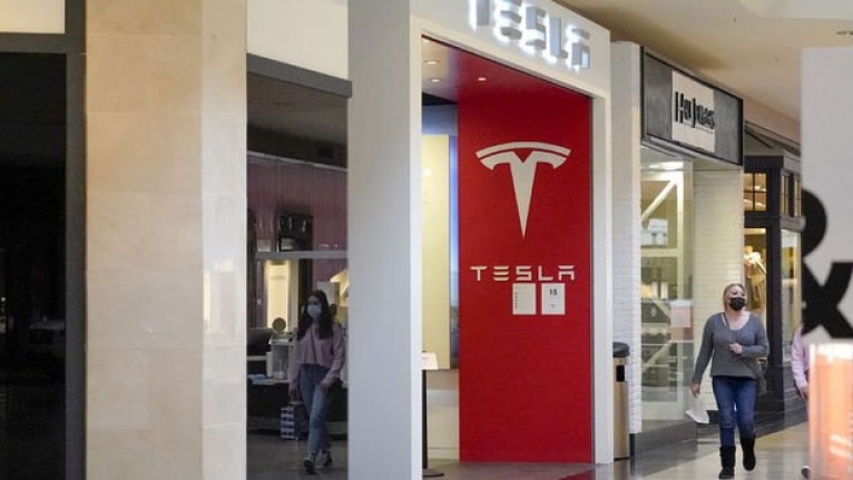 Musk, Tesla'da hisse satışlarına devam ediyor