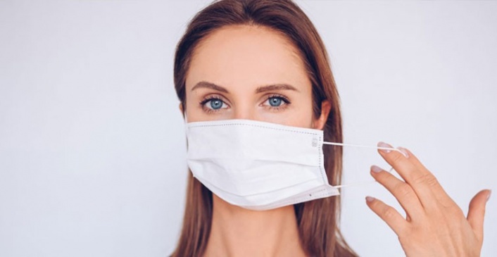 Uzun süre maske kullanımı ciltte tahrişe ve yağlanmaya sebep oluyor