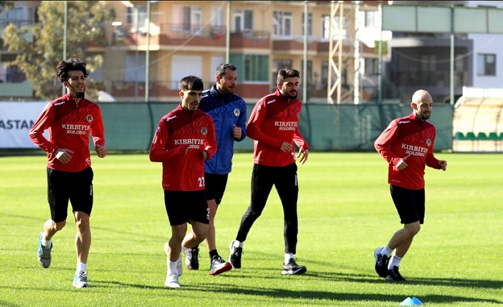 Aytemiz Alanyaspor, Karagümrük maçı hazırlıklarına başladı