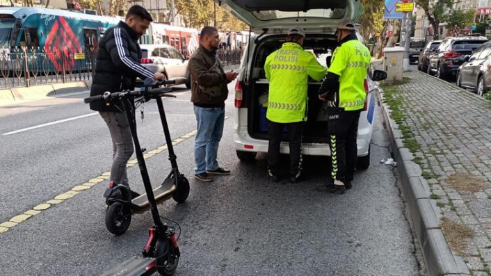 Alanya Emniyeti’nden vatandaşlara skuter uyarısı