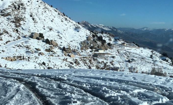 Alanya’nın yaylaları beyaza büründü