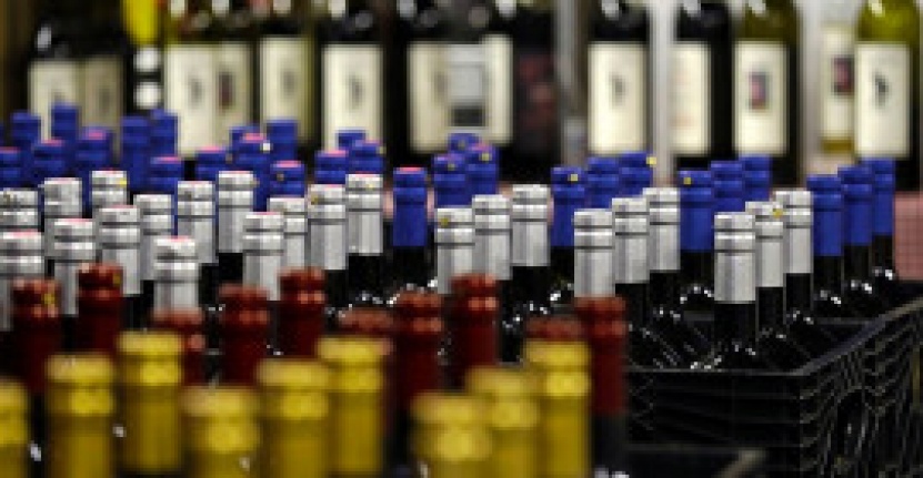 Alkolün içine tiner koydular iddiası! Sahte içkiden ölü sayısı 45'e çıktı
