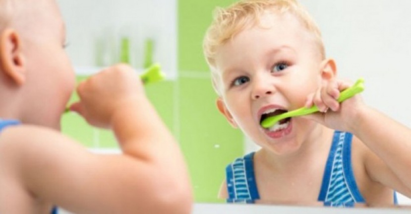 Çocuklarda ne zaman diş macunu kullanılmalıdır?