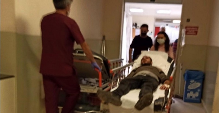 Eşinin su bardağına koyduğu çamaşır suyunu içti!