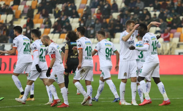 Alanyaspor'a kur darbesi