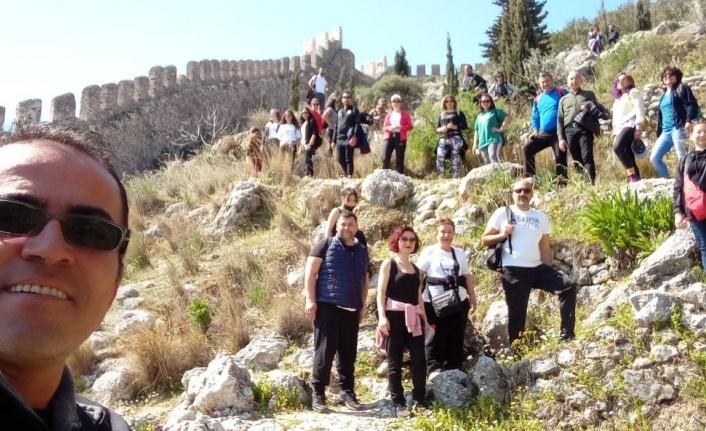 Alanya'da zam stresini yürüyerek attılar