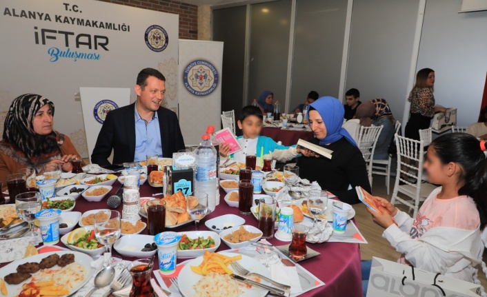 Kaymakam Ürkmezer iftarda gençler ve çocuklarla buluştu