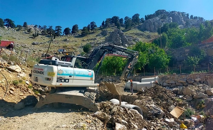 Alanya Belediyesi'nin yayla ve kırsal mesaisi devam ediyor.