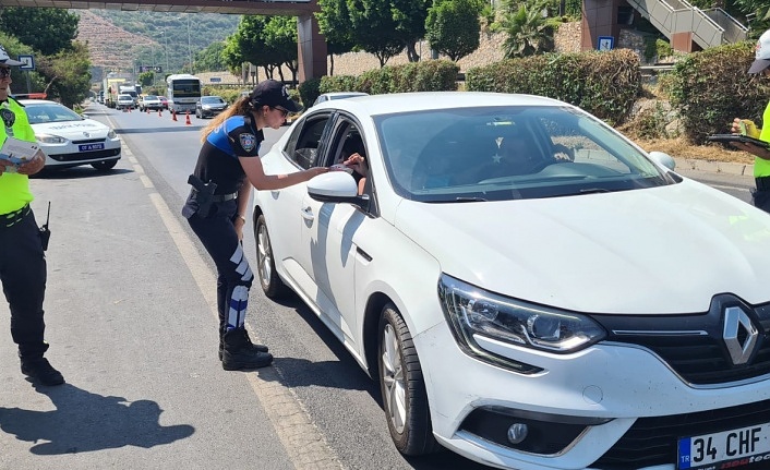 Alanya’da trafik denetimleri aralıksız sürdü.