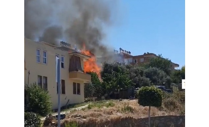 Alanya’da binaların arasından çıkan yangın paniğe sebep oldu!