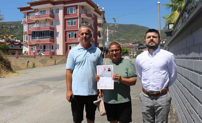 Gurbetçi aile evlerine yerleşmiş birini görünce şaşkına döndü!