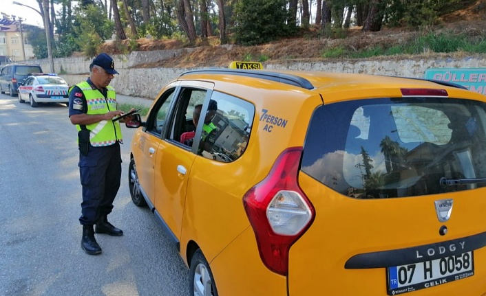 Alanya'da ticari taksiler denetlendi