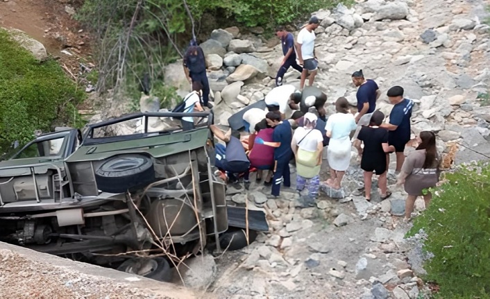 Alanya’da 8 kişinin yaralandığı kazada sürücü serbest kaldı!