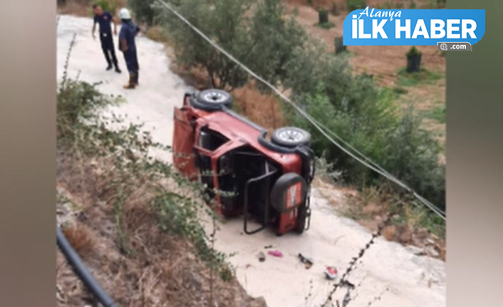 Alanya’da safari aracı kiralayan turistler kaza yaptı!