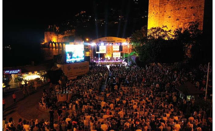 17.Alanya Uluslararası caz festivali muhteşem performanslarla başladı