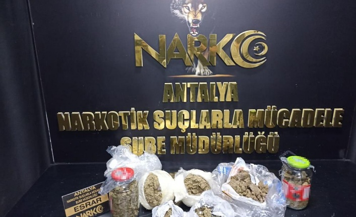 Antalya'da 3 kilo 800 gram uyuşturucu madde ele geçirildi!