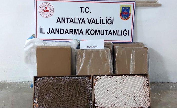 Alanya'da bir yolcu otobüsünde 36 bin adet hazır makaron ele geçirildi !