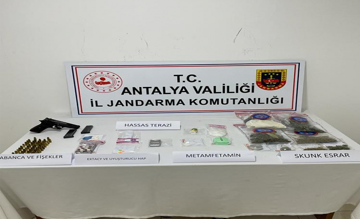 Manavgat'ta uyuşturucu ticaretine jandarma engeli