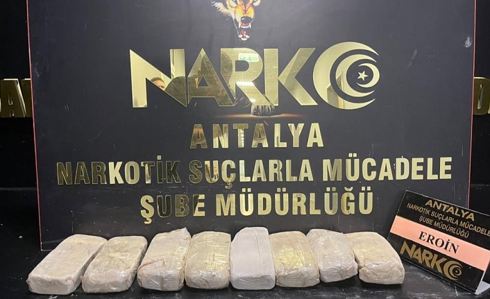 Ormanlık alana saklanmak istenen 4 kilo eroin ele geçirildi!