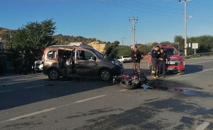 Hafif ticari araçla çarpışan motosiklet sürücüsü hayatını kaybetti!