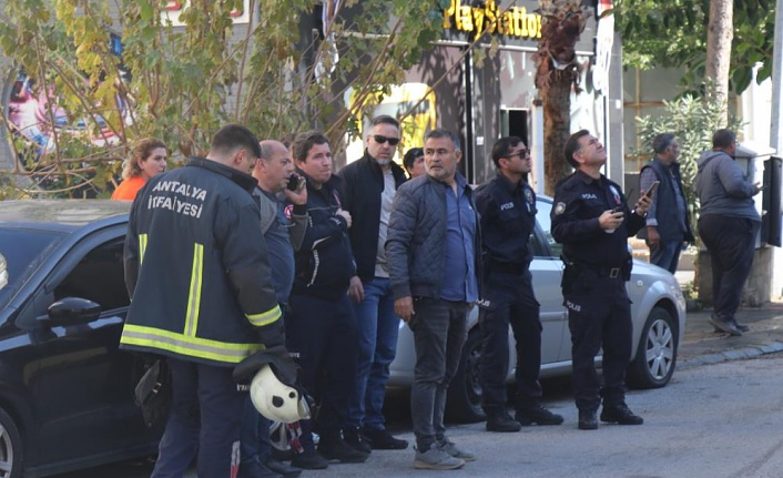 İntihar için çıktığı çatıda fenalaşan genci, polis son anda kurtardı!