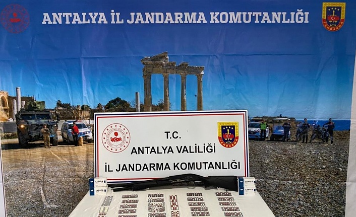 Jandarma ekipleri 528 adet uyuşturucu hap ele geçirdi!