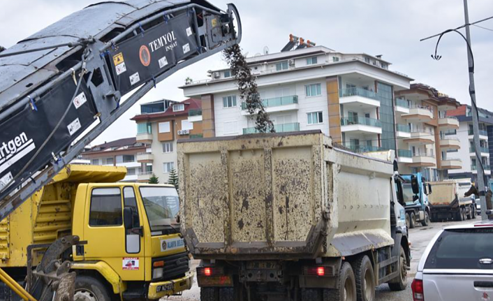 KESTEL İSA KÜÇÜLMEZ CADDESİ YENİLENİYOR