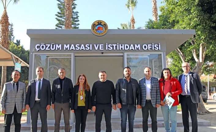 ALANYA BELEDİYESİ ÇÖZÜM MASASI MAHMUTLAR’DA HİZMETE GİRDİ