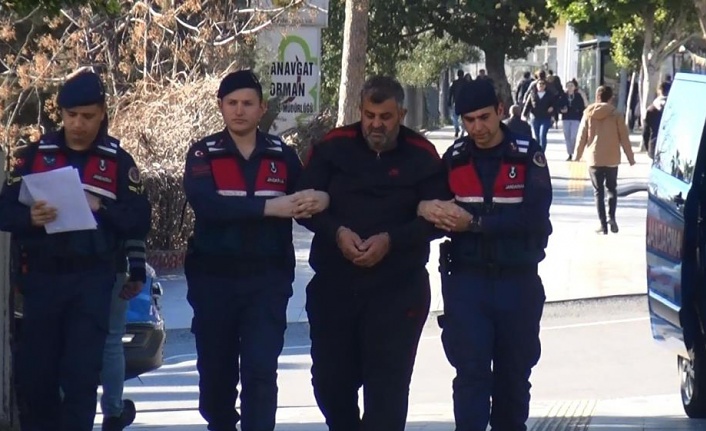 Hatay’da yıkılan bir Apartmanı'nın müteahhidi, depremzedelerin kaldığı otelde yakalandı!