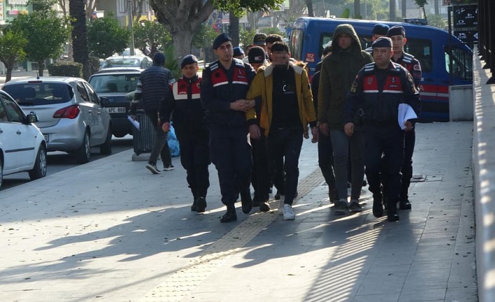 Uyuşturucuyla yakalandı, 'Depremzedeleri taşıyorum' dedi!